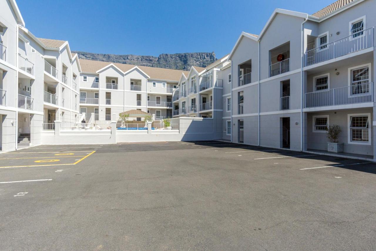 Sutton Place 57 Apartment Cape Town